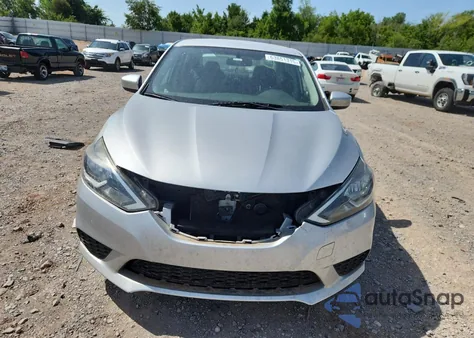 2017 Nissan Sentra S z USA, uszkodzony, nr VIN 3N1AB7AP7HY409426